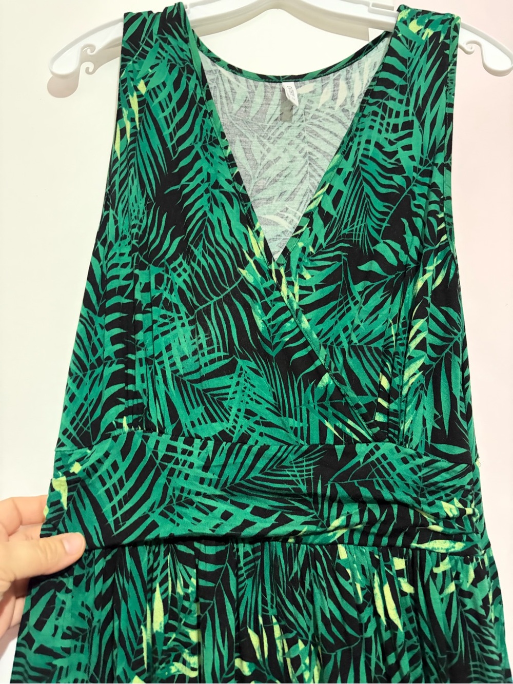 Sleeveless Green Tropical Print Wrap Maxi Dress - Picture 8 of 9